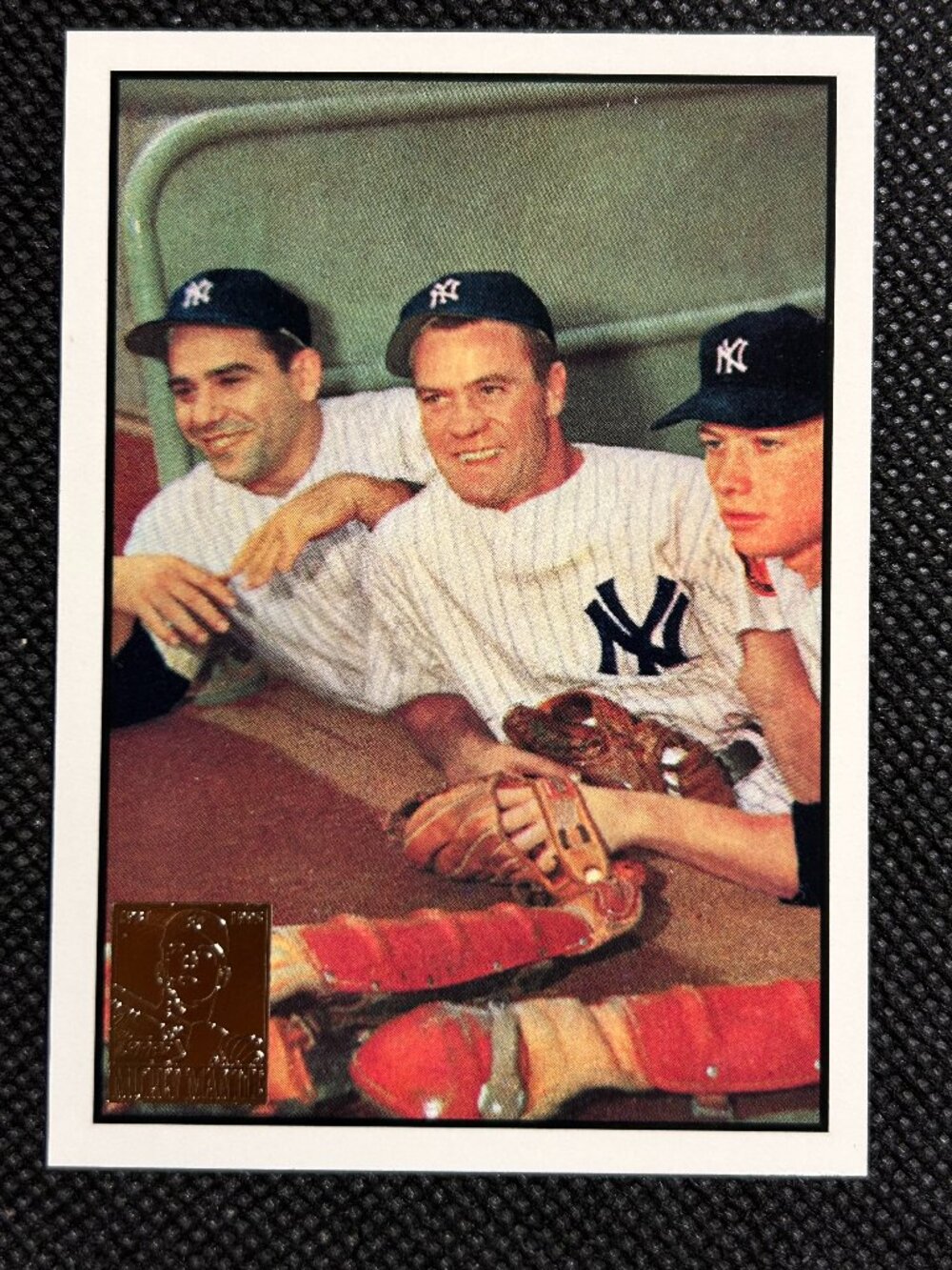 Mickey Mantle RARE 1996 Topps Commemorative #44 Gold Foil Yogi Berra Hank Bauer